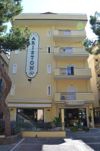 Hotel Ariston Мисано Адриатико Екстериор снимка