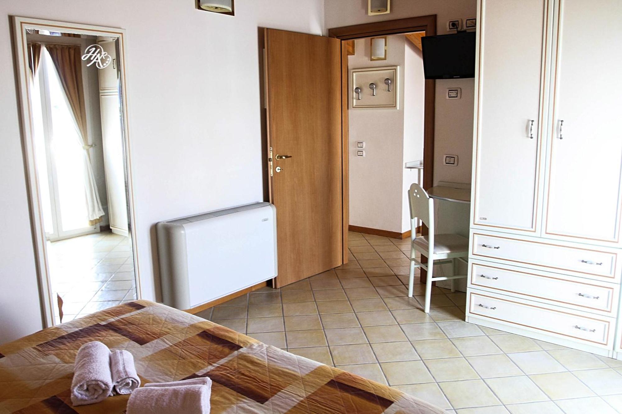 Hotel Ariston Мисано Адриатико Екстериор снимка