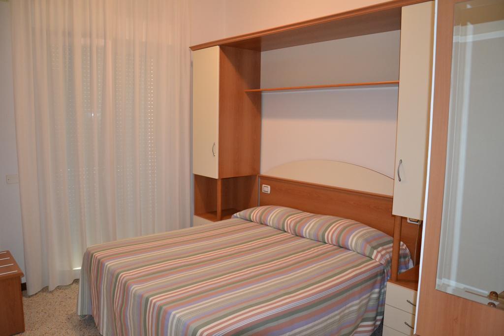Hotel Ariston Мисано Адриатико Стая снимка